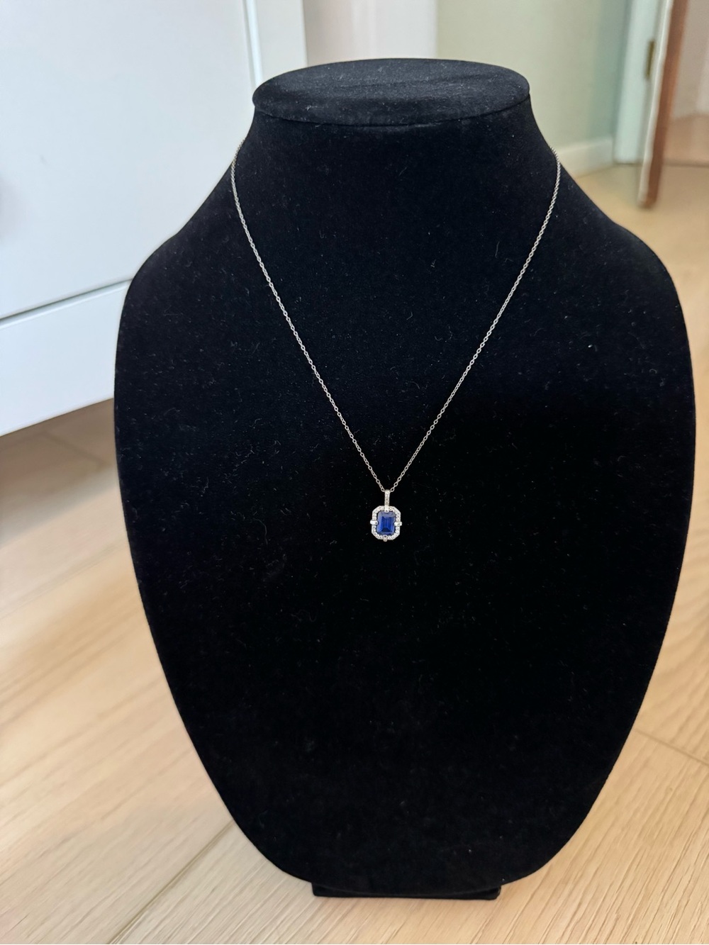 Elegant Blue Sapphire Pendant 925 Necklace - Women Jewelry